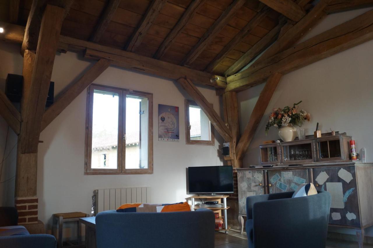 Gite De La Jument Grise Lescheroux Exteriér fotografie